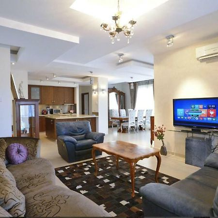 Ferienwohnung Huge Penthouse With Private Pool Paphos Exterior foto