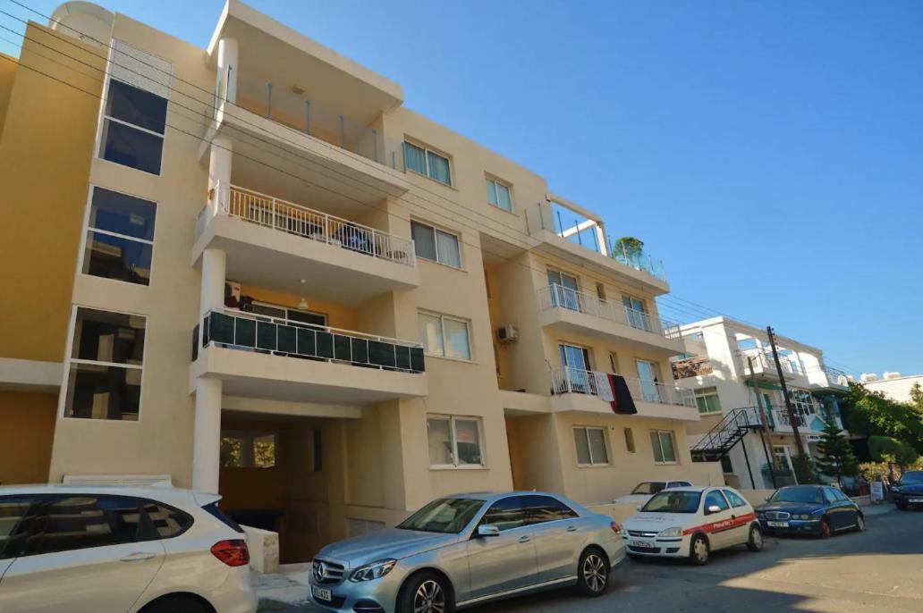 Ferienwohnung Huge Penthouse With Private Pool Paphos Exterior foto